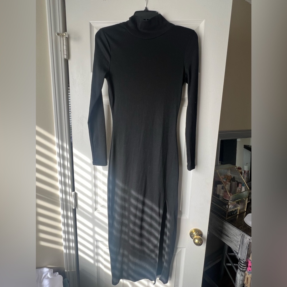 Long sleeve dress. Small